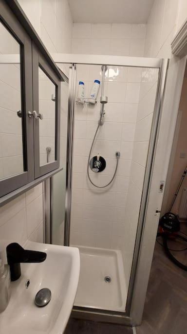 Harry Potter 9 3/4 Flat Apartment ลอนดอน ภายนอก รูปภาพ