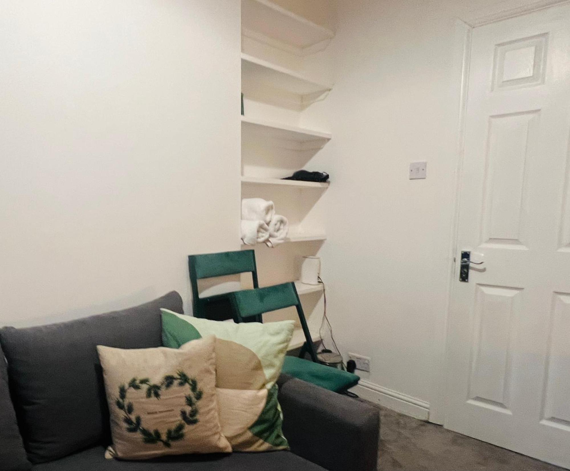 Harry Potter 9 3/4 Flat Apartment ลอนดอน ภายนอก รูปภาพ